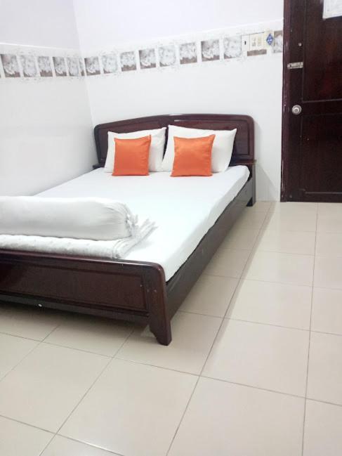 Khach San Tu Anh Hotel Ha Tien Bagian luar foto