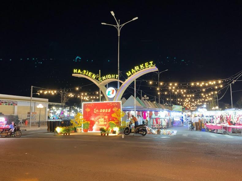 Khach San Tu Anh Hotel Ha Tien Bagian luar foto